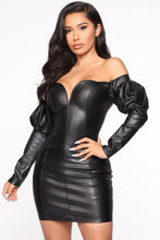 将图片加载到图库查看器，All For The Sass PU Mini Dress - Black
