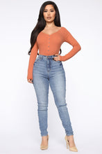 将图片加载到图库查看器，Hazel Ribbed Henley Bodysuit - Rose
